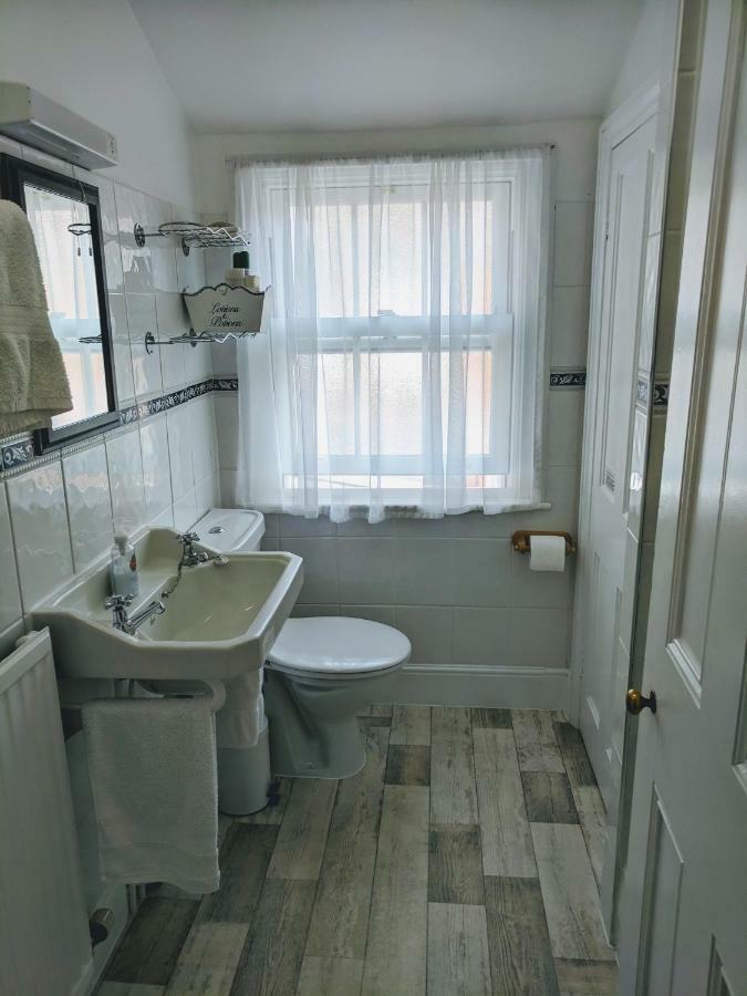 Bed and Breakfast No. 23 Веллс Екстер'єр фото