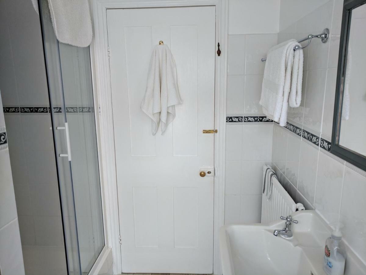 Bed and Breakfast No. 23 Веллс Екстер'єр фото